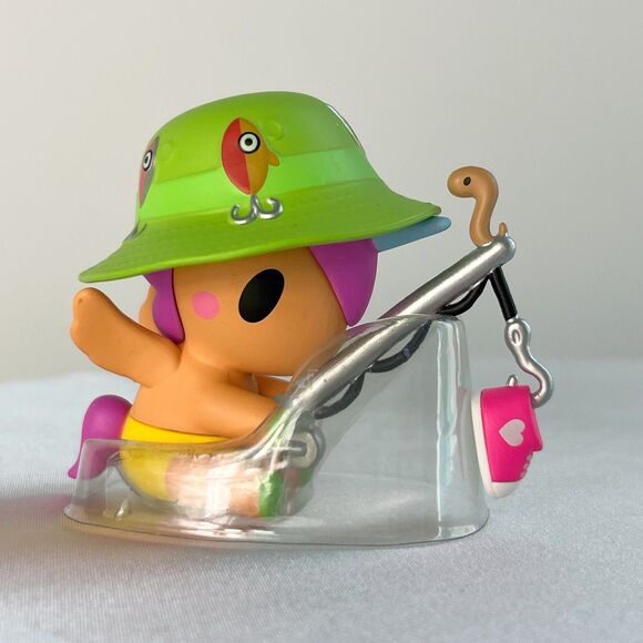 Tokidoki Gone Fishin' Fun in the Sun Unicorno Fishing Rod Unicorn Beach Figure - Picture 9 of 10